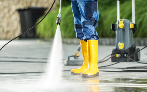 Why Choose Our Certified Pressure Washing Experts for Your Project Needs in De Pere, WI?